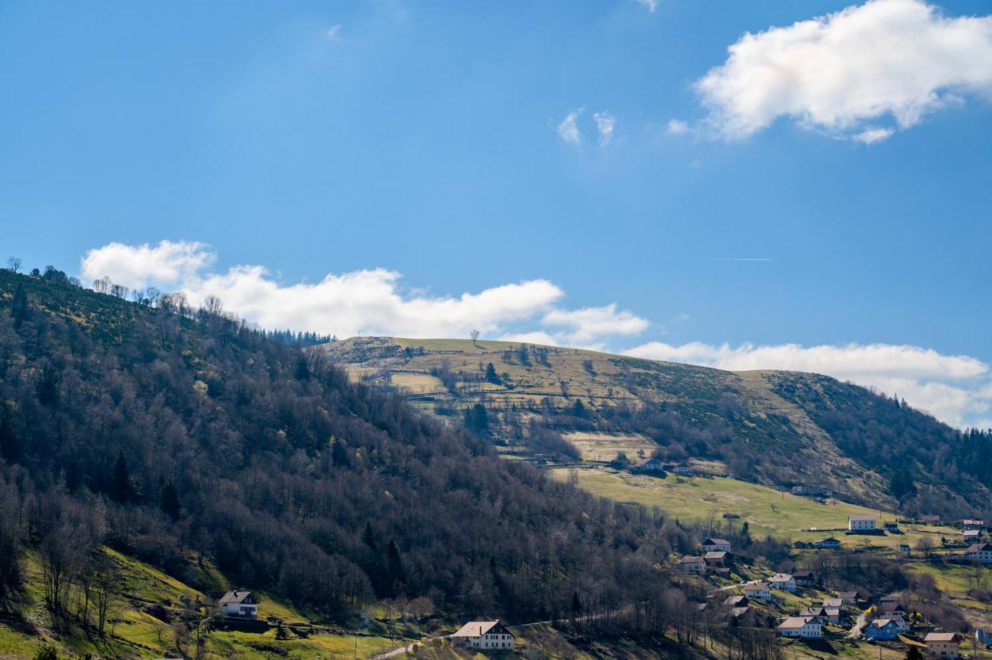 Sous Le Toit De Marie Et Jean Lägenhet La Bresse Exteriör bild